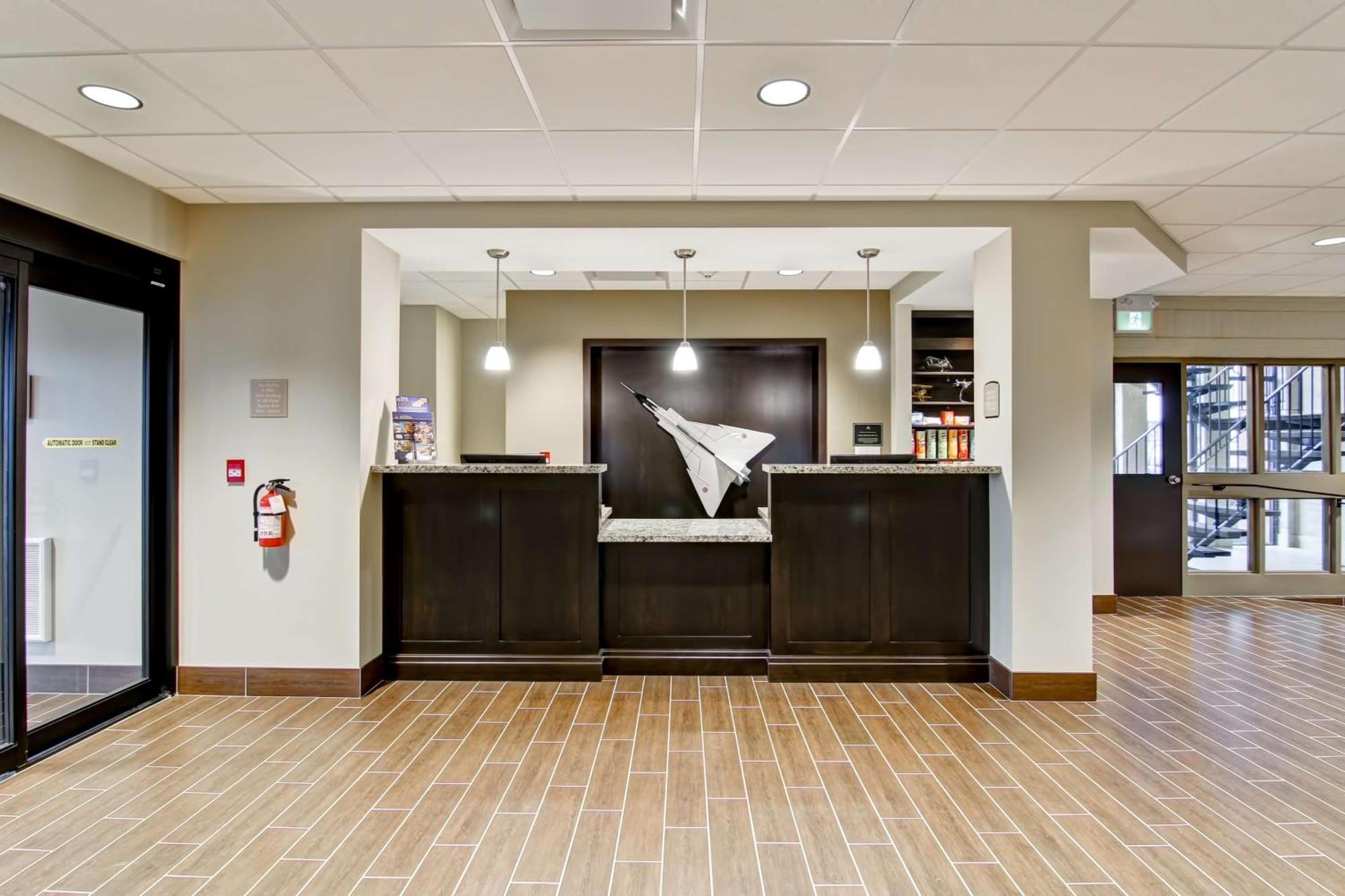 Best Western London Airport Inn&Suites Exterior foto